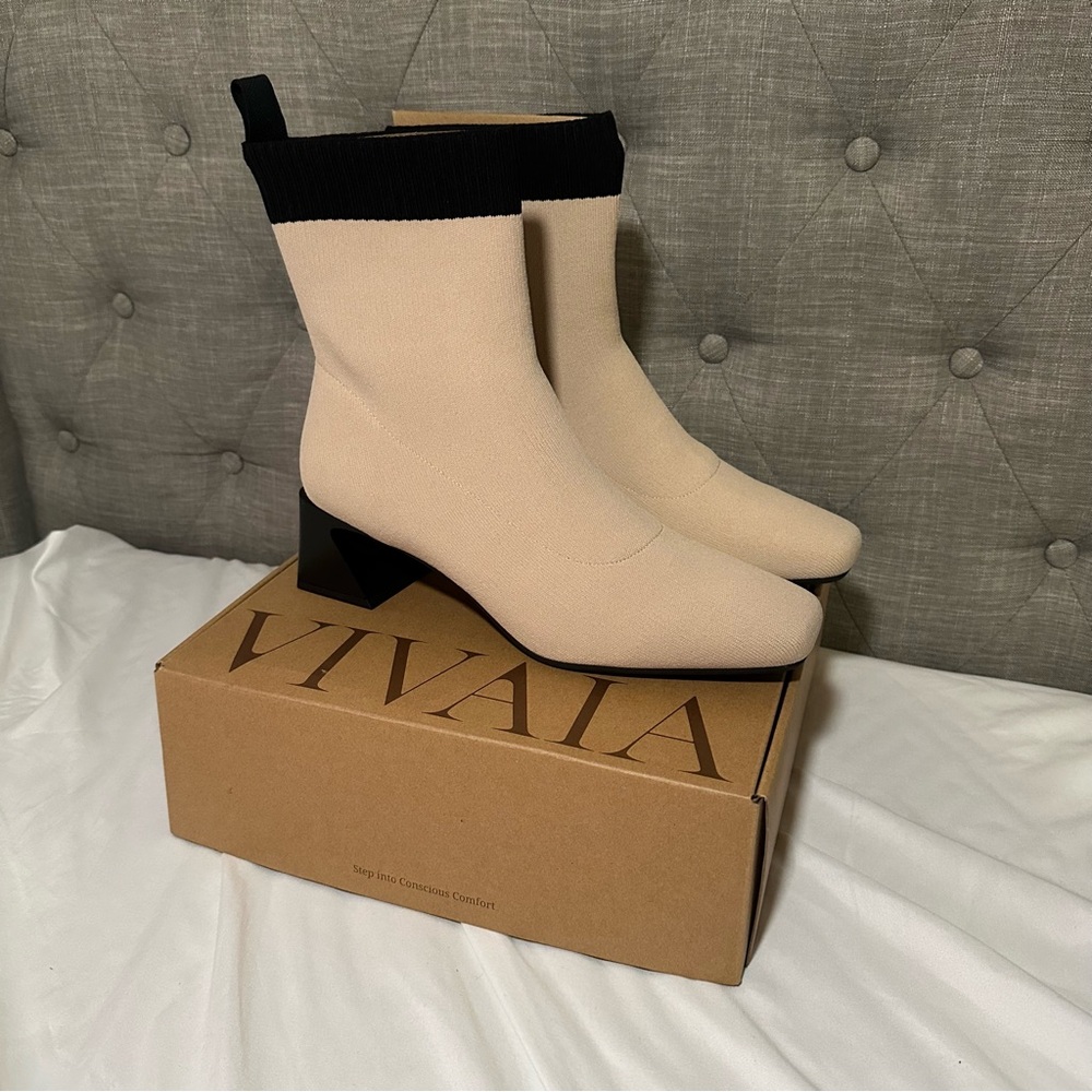 Vivaia Regina Pro Square-Toe Water-Repellent Block Heeled Boots